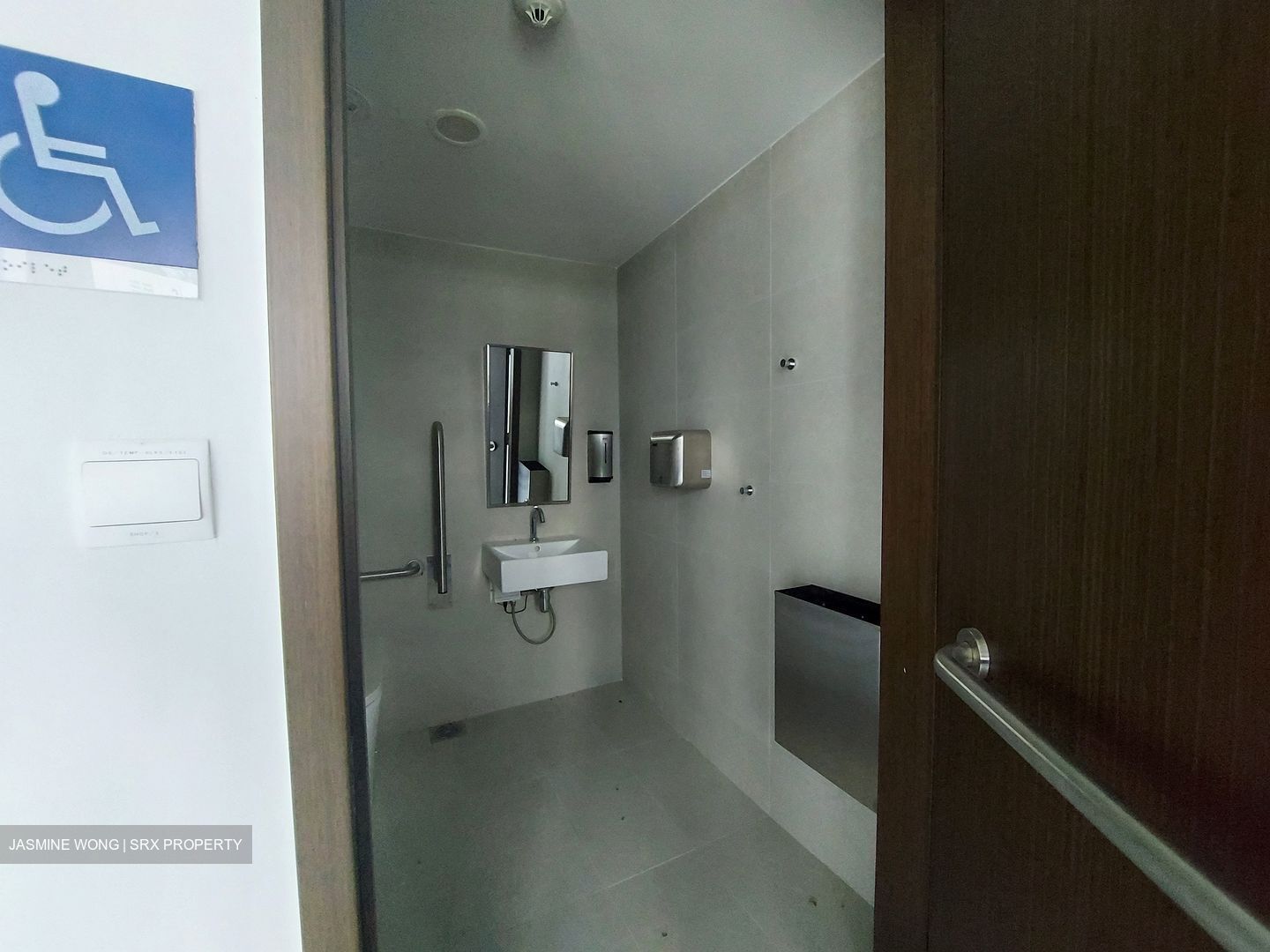 Avenue South Residence (D3), Retail #464051511